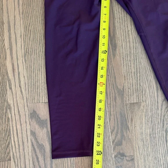 Old Navy | High Waisted Elevate 7/8 Leggings, Size L - Picture 7 of 7